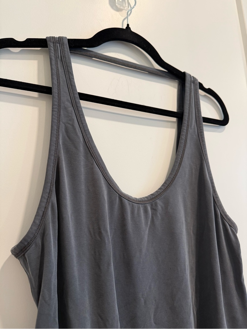 lululemon athletica Women's Gray Ease Of It All Scoop Neck Tank - Size 8 - Picture 11 of 14